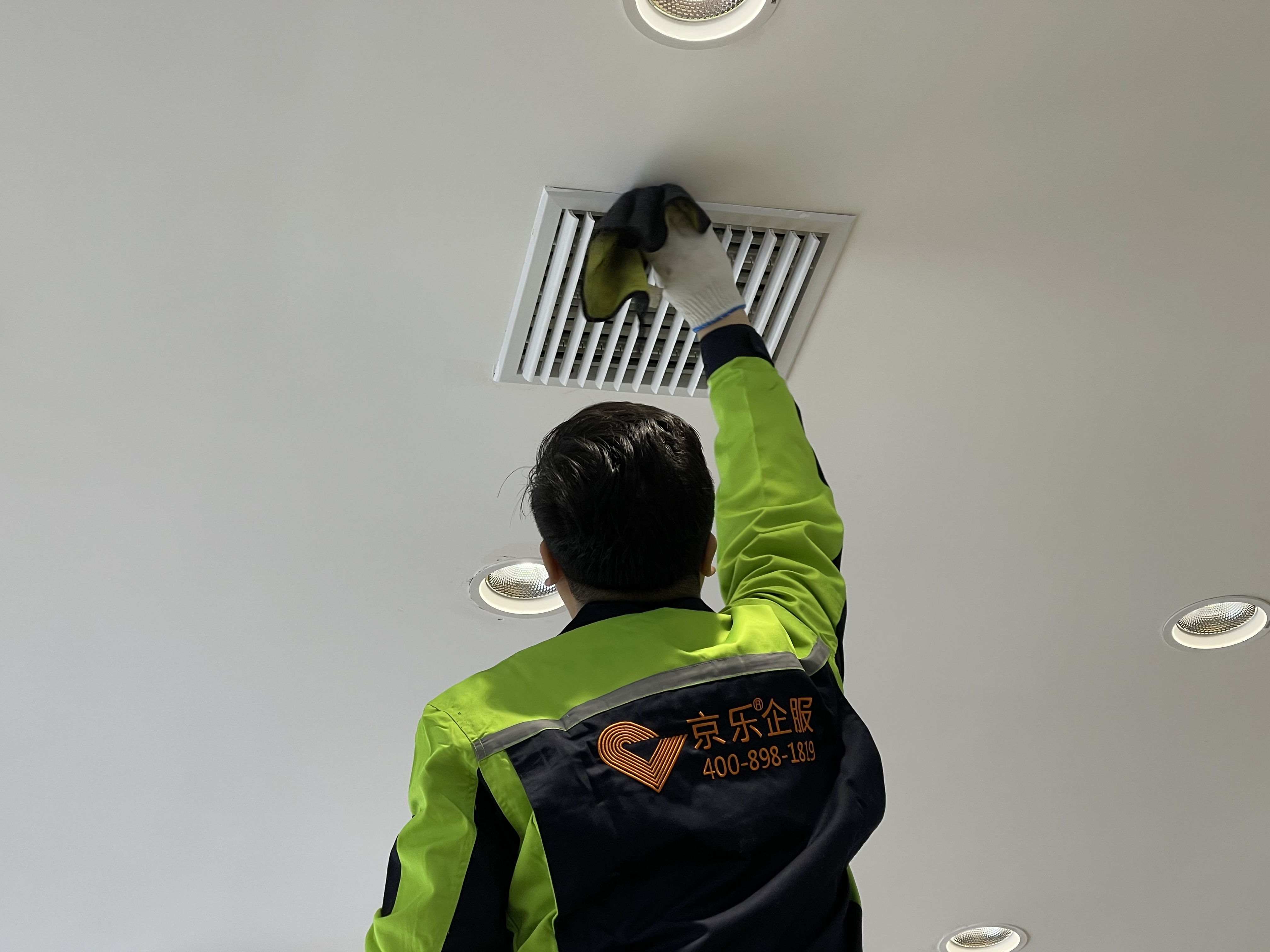 中央空調(diào)保養(yǎng)內(nèi)容有哪些項目_多聯(lián)機(jī)空調(diào)保養(yǎng)內(nèi)容